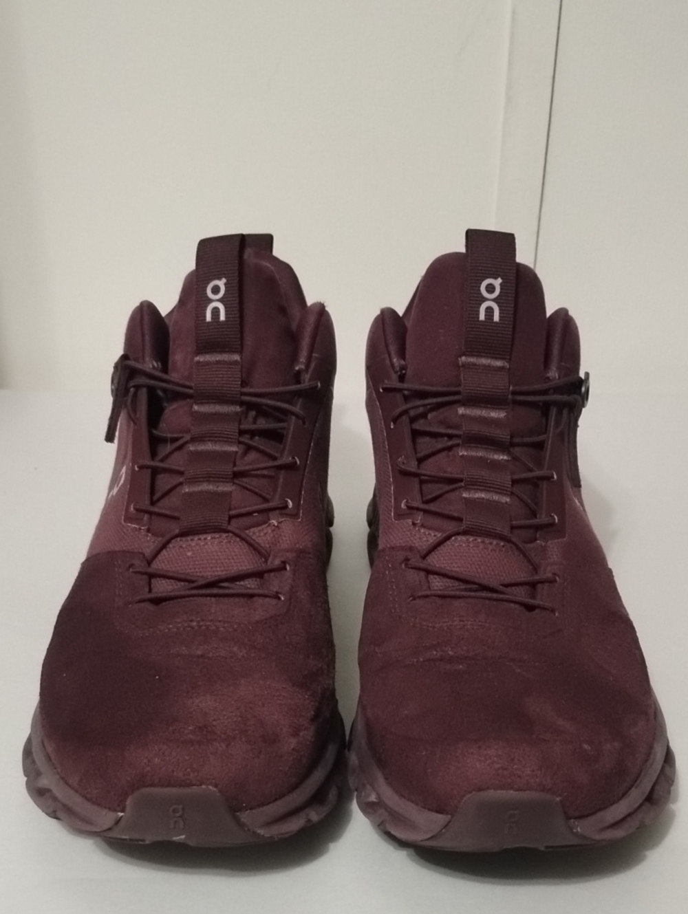 On Running Cloud Hi Women's 9.5 Mid-Top Running Sneakers - Burgundy
